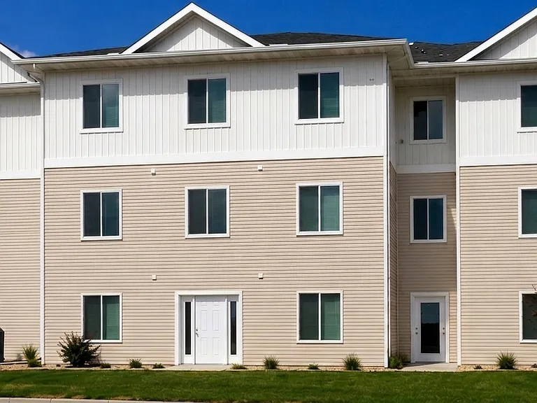 4008 University Ave S #112 — Photo 1