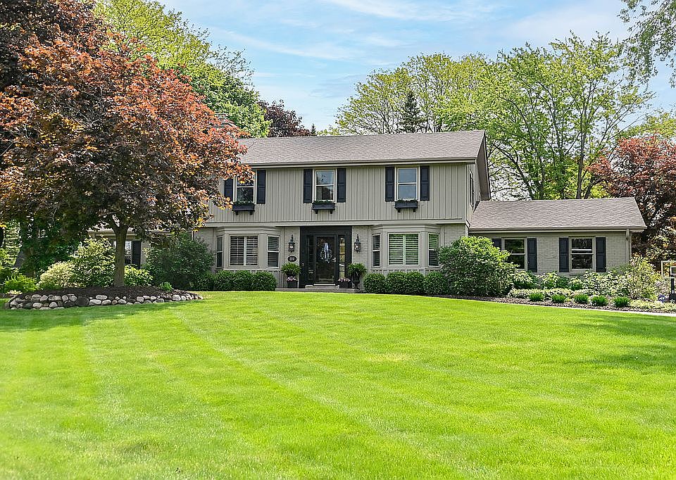 1st image of 2210 La Fontaine Ct