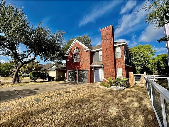 3rd image of 1011 Byers Ln
