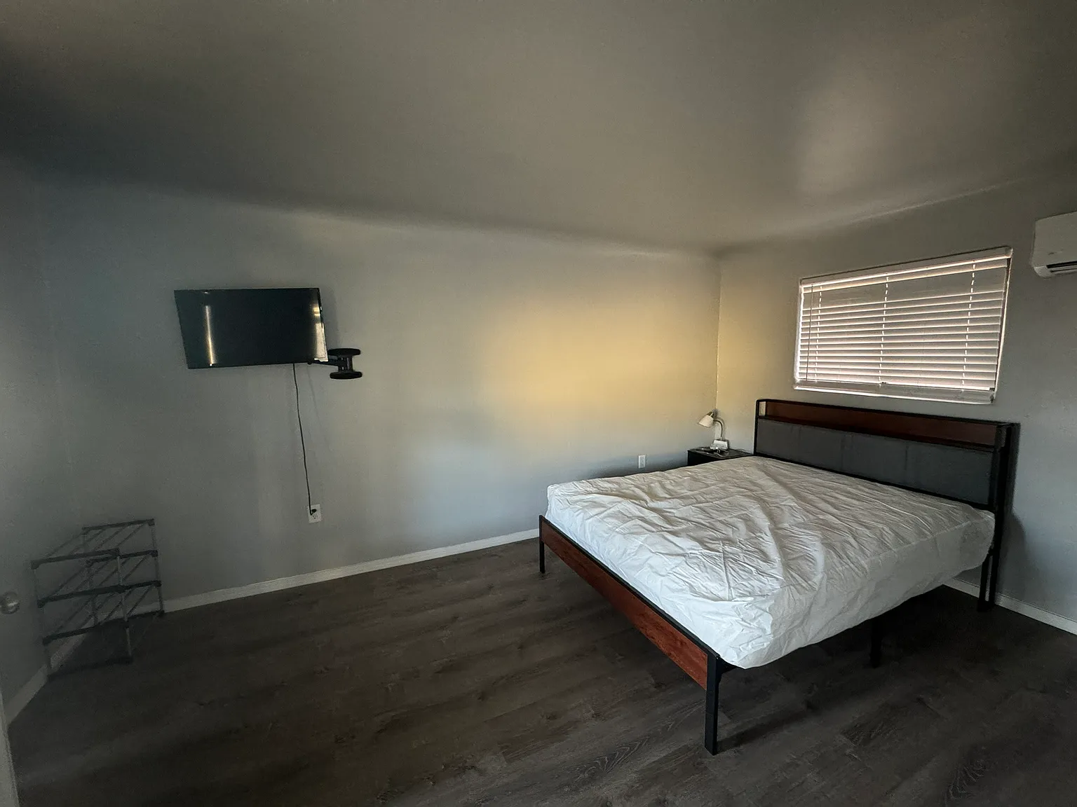 Studio, $895 — Photo 4