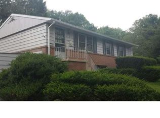 506 Spring Valley Rd, Reading, PA 19604