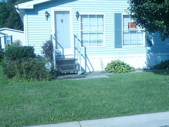 2nd image of 252 Buckingham Dr