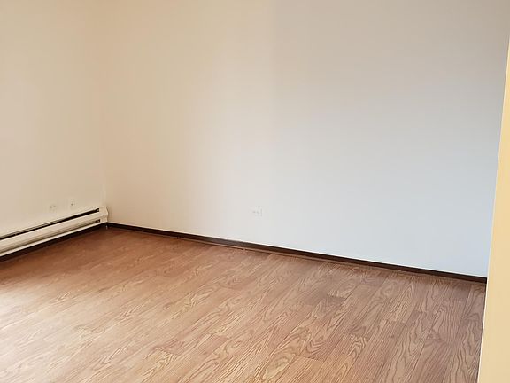 3rd image of 1525 Norway Ln APT 3A