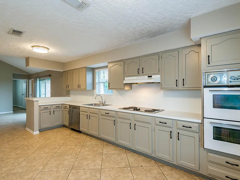 20515 Broadsky Dr — Photo 11