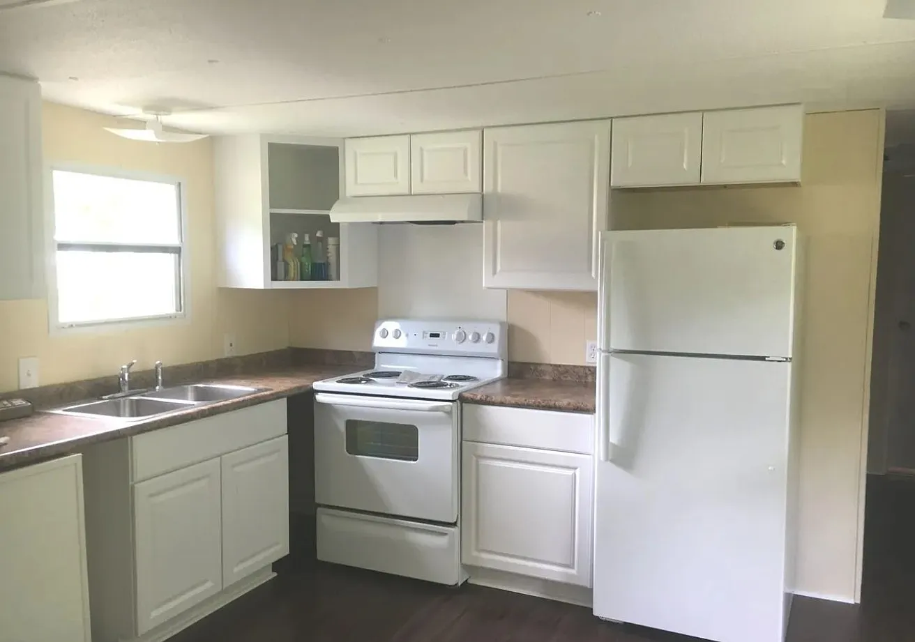 2 bed, $1,300 — Photo 2