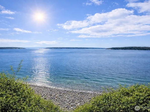 1012 N Scenic Heights Road, Oak Harbor, WA 98277