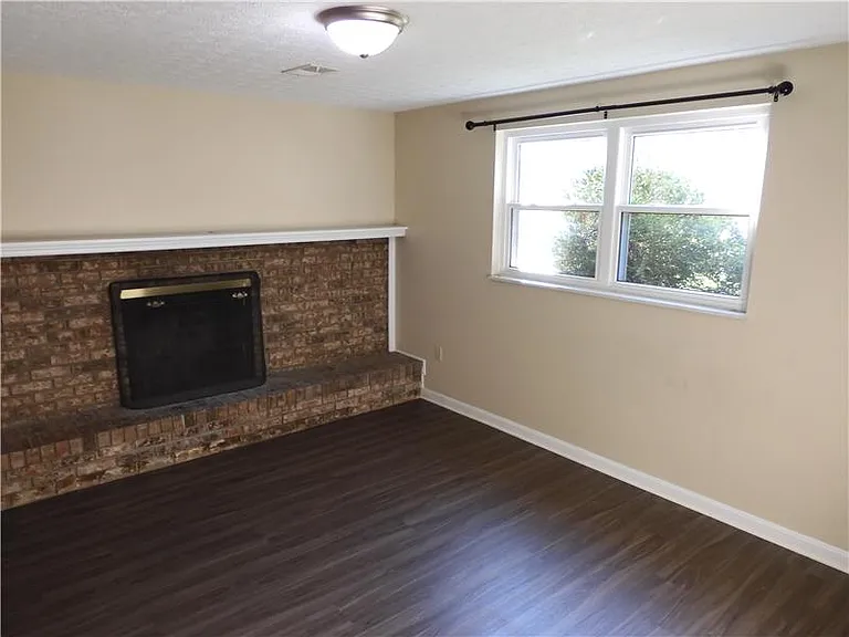 8442 Summer Pl — Photo 5