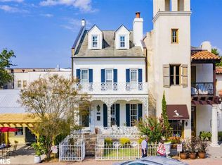 303 De La Mare Ave, Fairhope, AL 36532