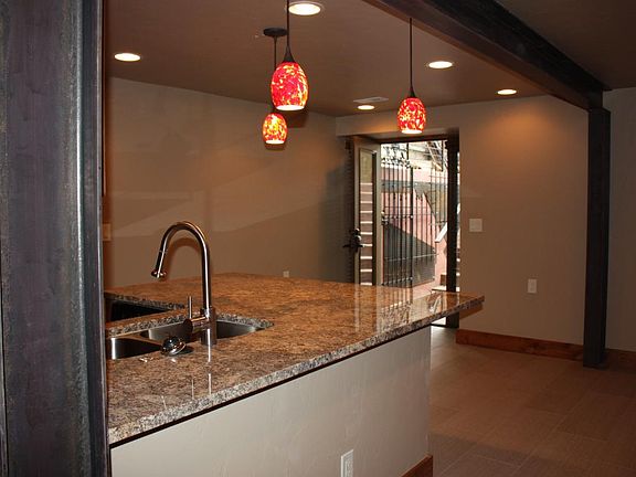 4th image of 1427 N Lafayette St #Basement