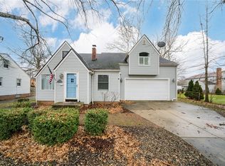 20225 Westway Dr, Rocky River, OH 44116