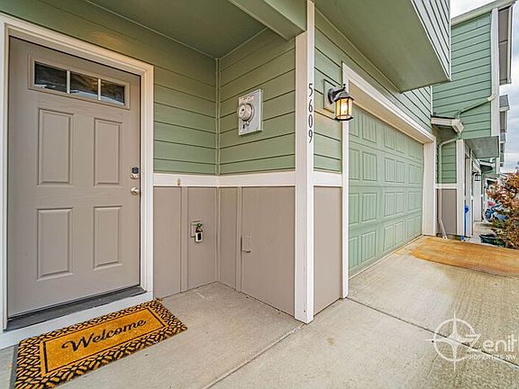 5th image of 5609 NE 74th Ct