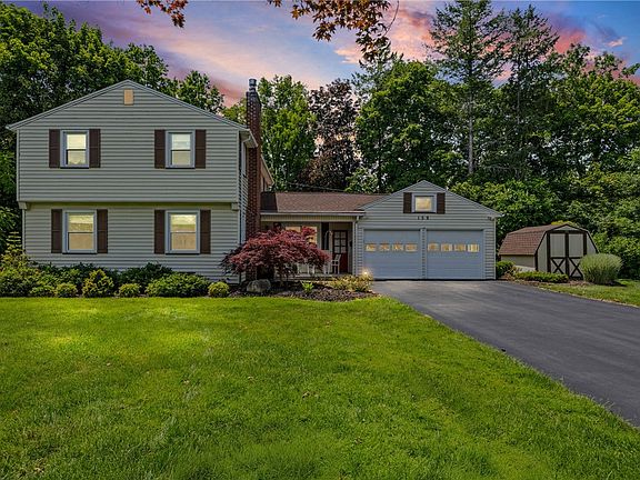 2nd image of 159 Ledgerock Ln