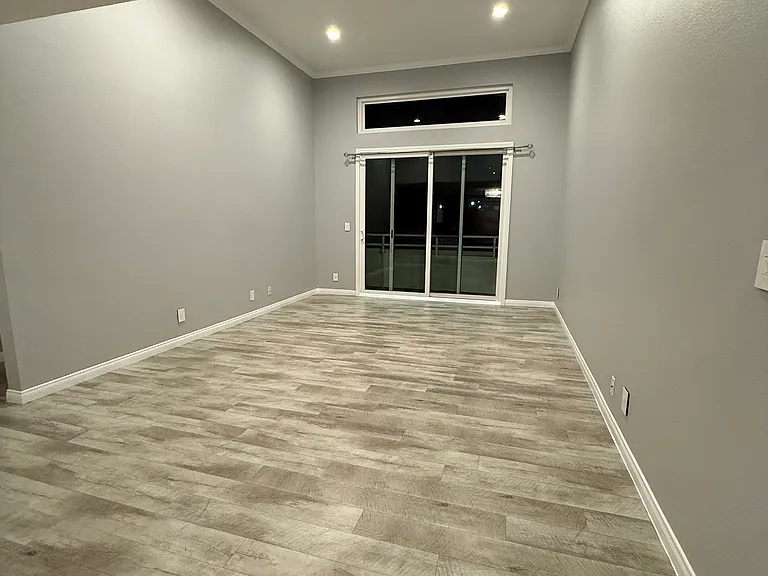 340 N Kenwood St #301 — Photo 8