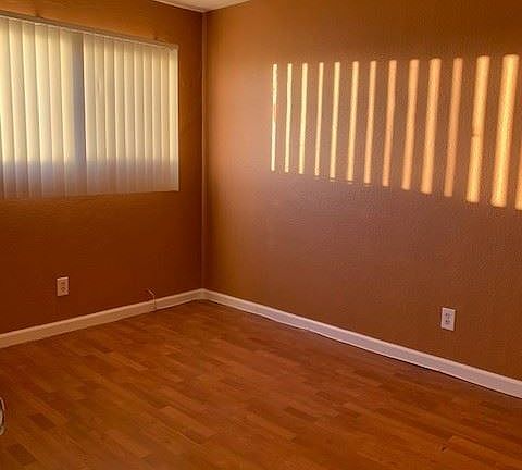 4th image of 1619 E Eureka St APT 17
