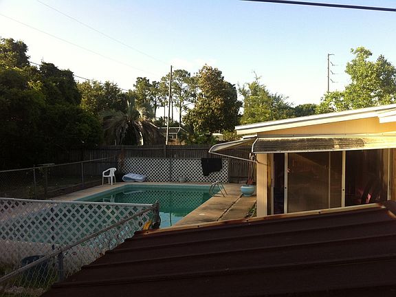 4th image of 1452 Landover Ave