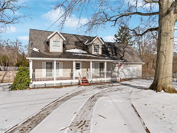 2nd image of 749 Fairview Ave