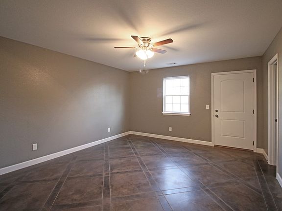 5th image of 1012 E Boswell St #B
