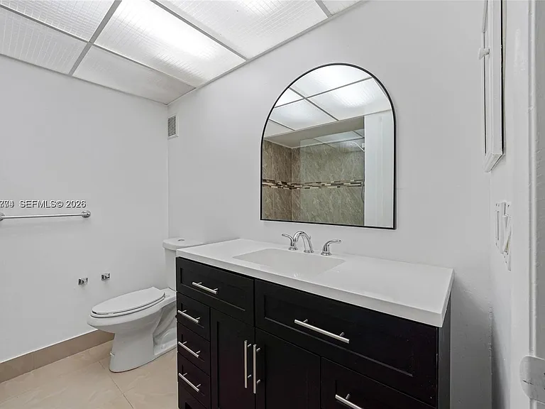 200 Lakeview Dr #101 — Photo 25