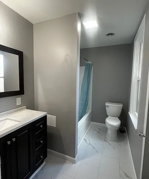 916 W College Ave — Photo 3