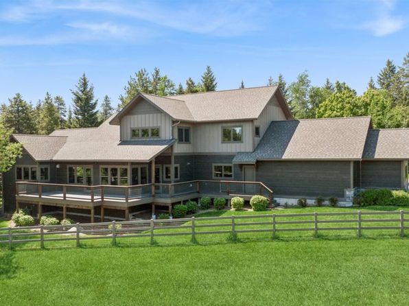 310 & 312 Fairway Dr