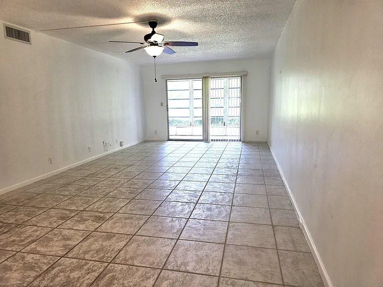 2803 Victoria Way #B1 — Photo 7