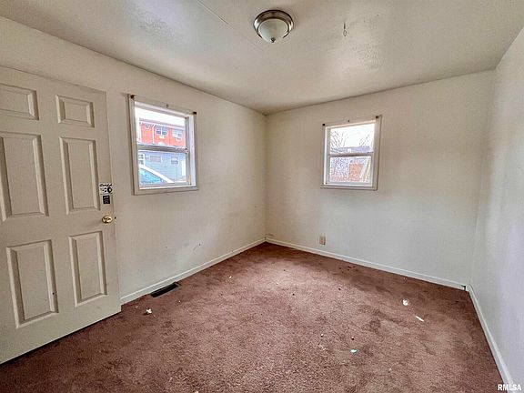 4th image of 309 W Cherry St