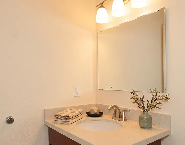 Minor Tower Apartments - Located in Eastlake — Photo 118
