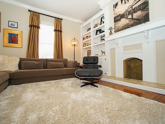 4th image of 4304 Saint Elmo Ave