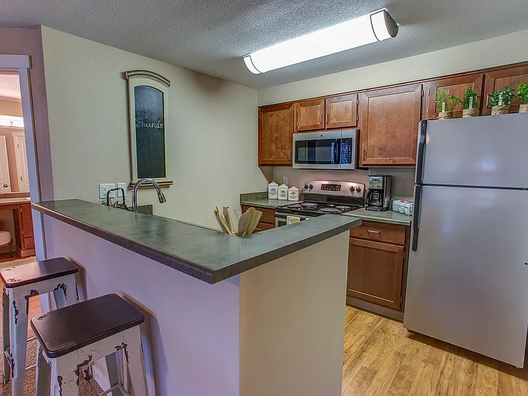 Commons at Avalon Park Apartments — Photo 19