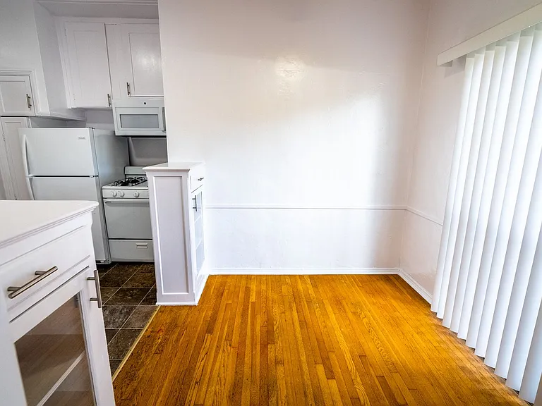 147 North Hamilton Drive — Photo 19