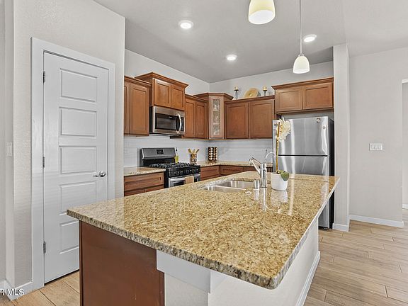 5th image of 13900 Flora Vista Ave