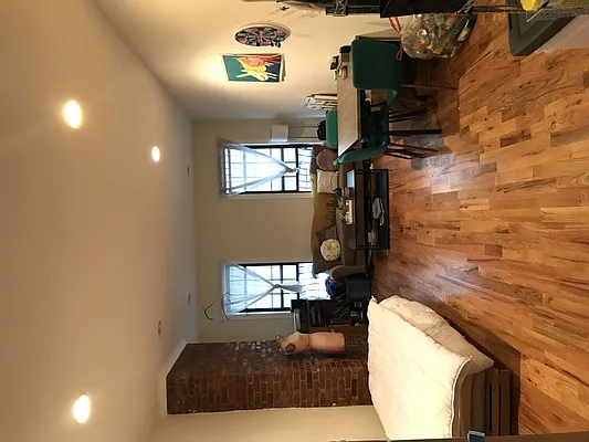 Rented by Owner | media 35