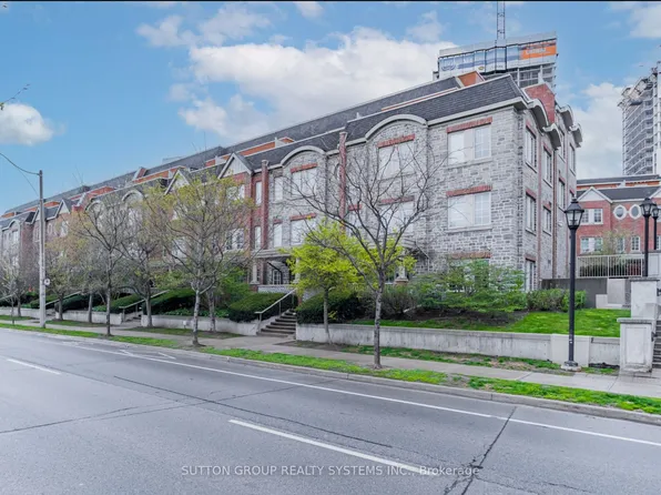 93 The Queensway Ave #13, Toronto, ON M6S 5A7