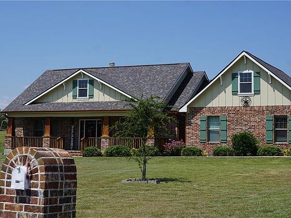2nd image of 476 Lopez Dr