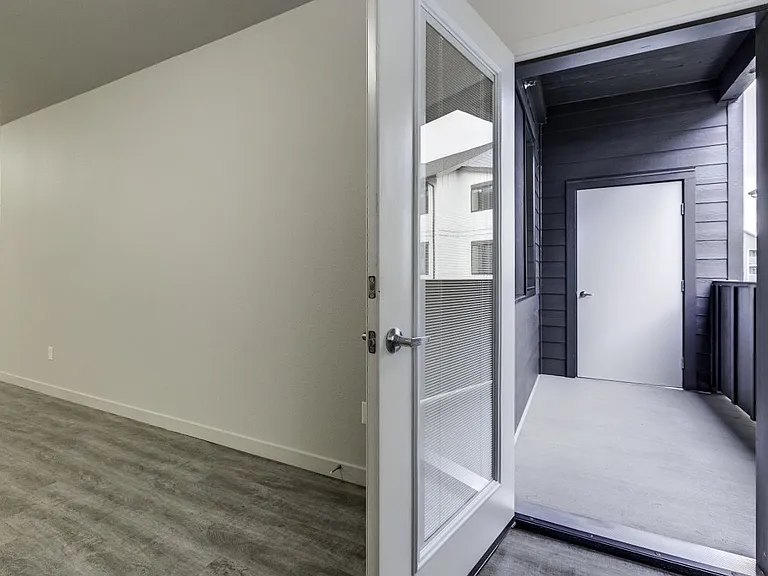 Union Park Apartments — Photo 2