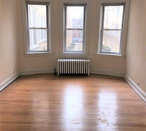 2nd image of 4443 N Wolcott Ave APT 2E