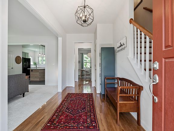 5th image of 1021 Ridge St