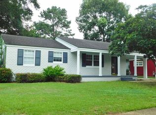2762 S Sherwood Dr, Mobile, AL 36606