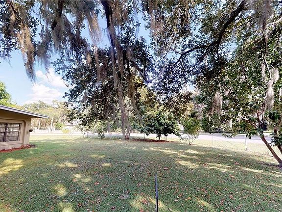3rd image of 1101 Largo Dr
