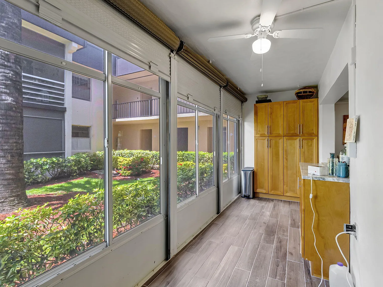 2 bed, 2.0 bath, 910 sqft, $2,000 — Photo 4