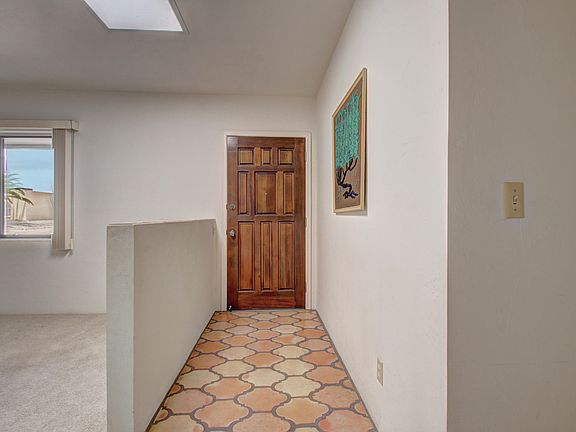 3rd image of 26 E Santa Belia