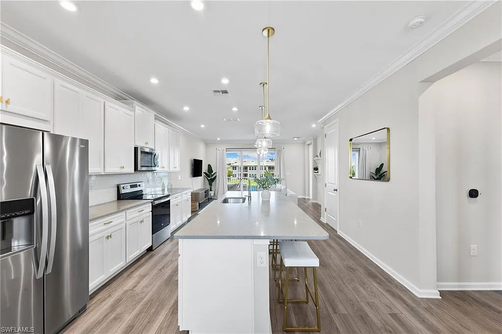 2 bed, 2.0 bath, 1480 sqft, $5,800 — Photo 1