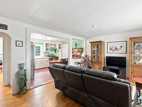 5th image of 47 McIntosh Avenue