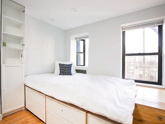 3rd image of 101 Allen St APT 5C
