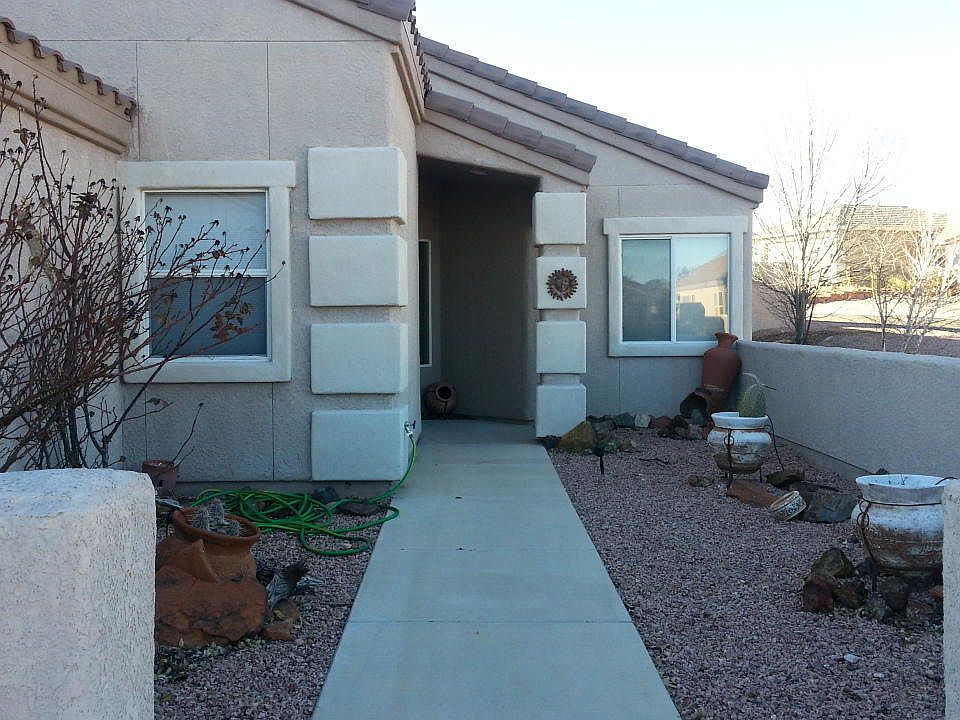 2nd image of 540 S Santa Fe Trl