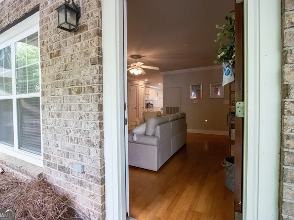 490 Barnett Shoals Rd APT 802, Athens, GA 30605