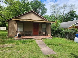 715 Price St, Dothan, AL 36303