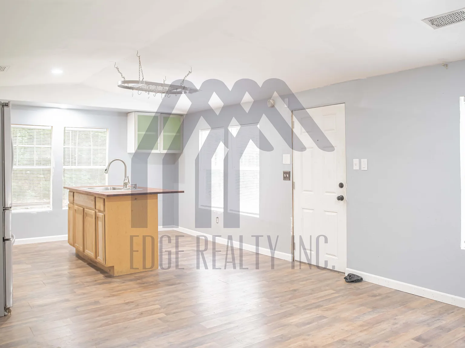 1 bed, $1,000 — Photo 4