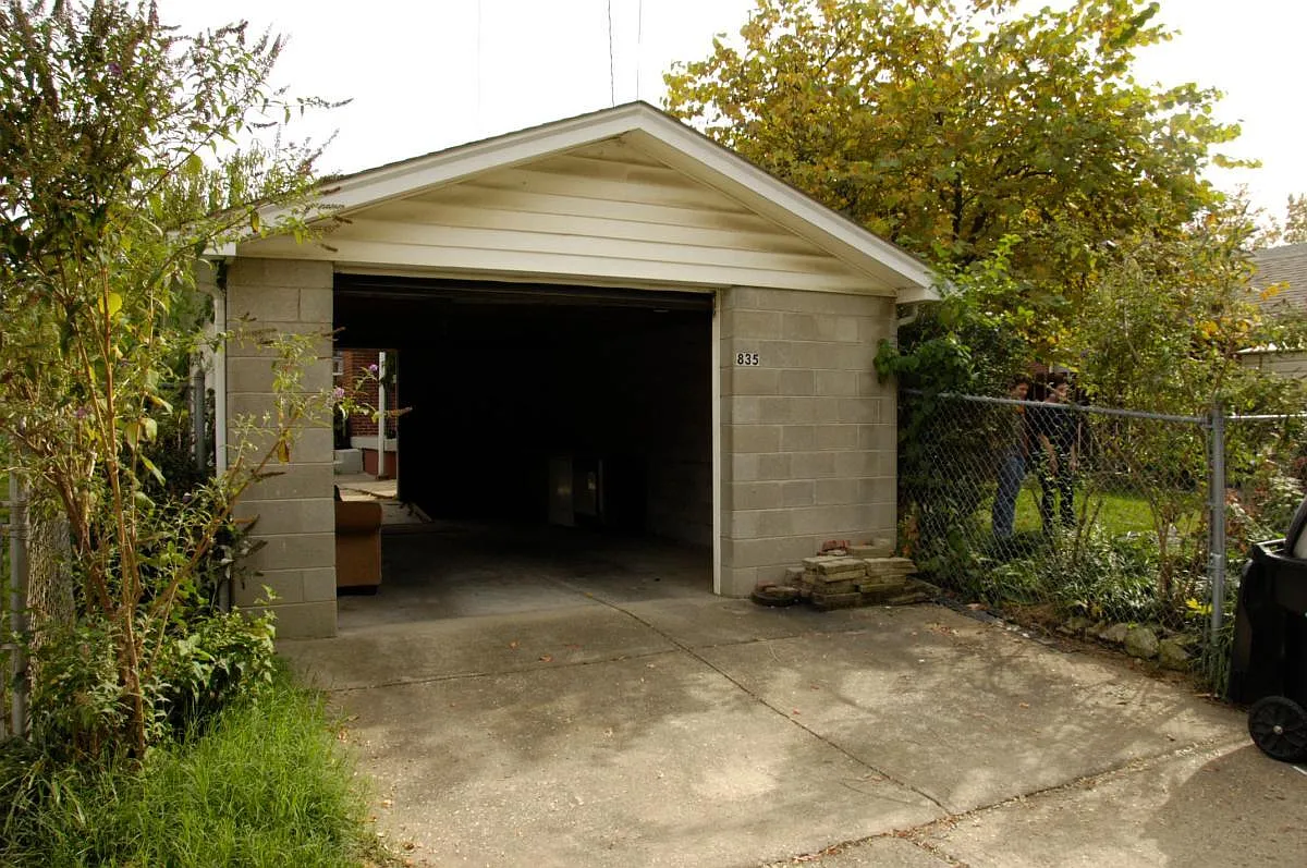 3 bed, 1100 sqft, $1,350 — Photo 3