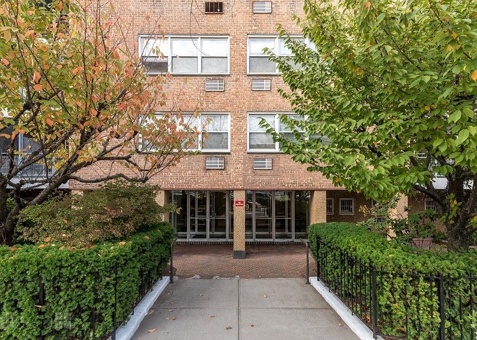 1st image of 9059 56th Ave APT 3J